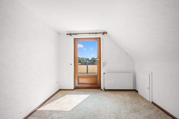 Zimmer I Obergeschoss mit Zugang Balkon