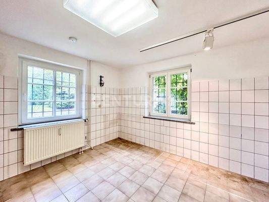 Zimmer der Gewerbeeinheit im EG