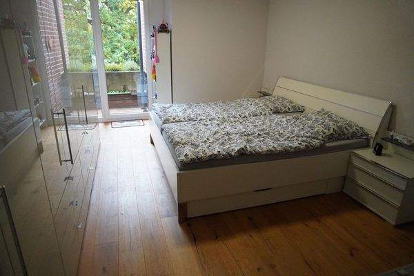 Schlafzimmer mit Balkon