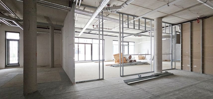 Eden-Ehbrecht-Immobilien_Gastro-Fläche_Drei-Höfe_Blick-Küche