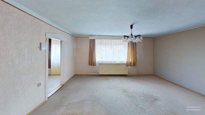 Hauptstrae-33-Living-Room-Defurnished 1.jpg