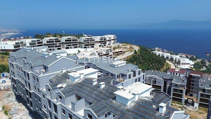 Luxury Apartments in a Complex Near the Beach in Bursa Mudanya