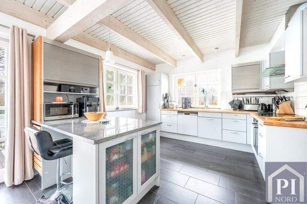 Offene Küche mit Tresen