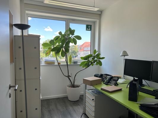 BÜRO VARIANTE