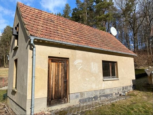 Garage mit Werkstattteil