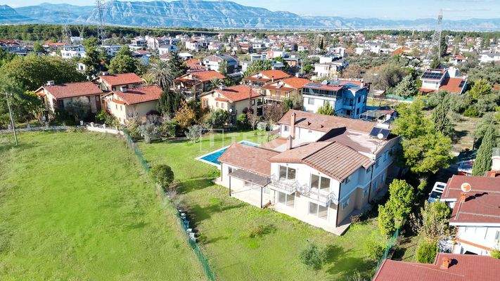Detached Villa with Forest Views in Antalya Kepez