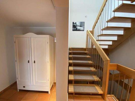 Flur und Treppenaufgang