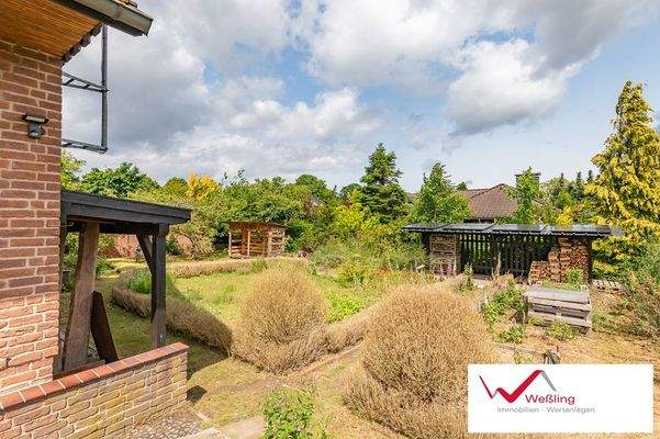 Garten mit Unterständen