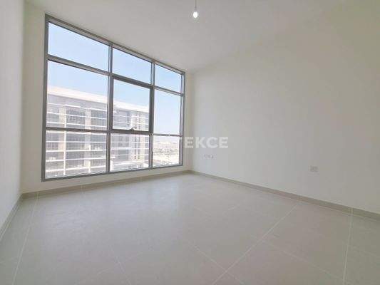 Ready-to-Move Luxury Apartment Near Park in Dubai Hills Estate