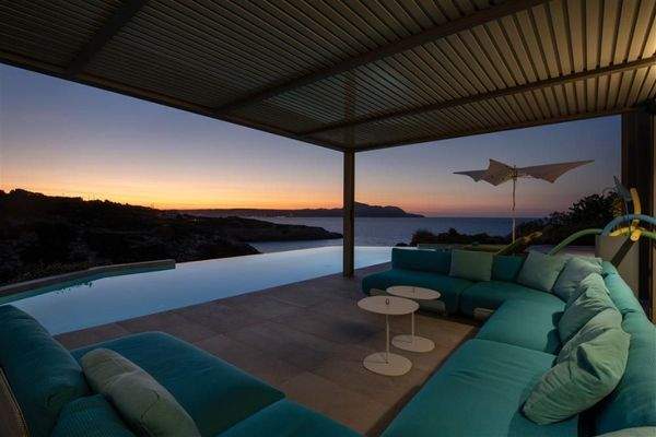 Kreta, Kokkino Chorio: Traumvilla mit makelloser Aussicht mit einer privaten Bucht zu verkaufen