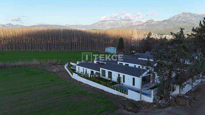 3-Bedroom Single Storey Villas with Pools in Muğla Seydikemer