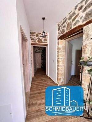 Kreta, Melambes: Schönes Steinhaus mit Bergblick zu verkaufen