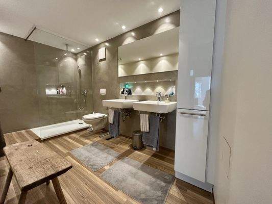 1. Obergeschoss: En Suite Bad