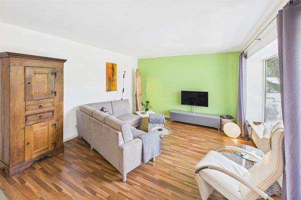 Wohnzimmer Parterre links