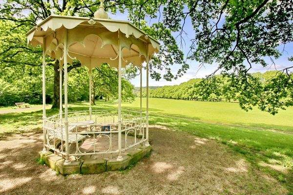 Blick auf Klosterwiese Pavillion