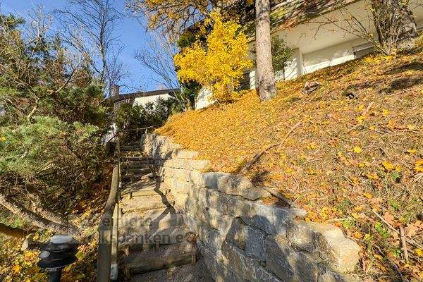 Aufgang zum Haus Bild  1