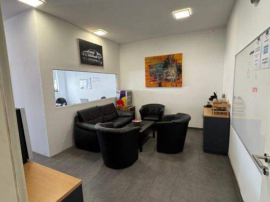 Empfangsbereich gemütlich eingerichtet