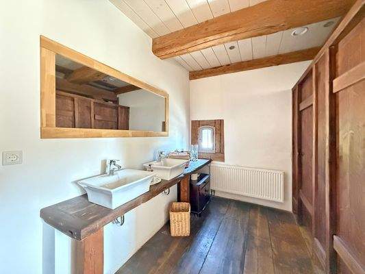 ansprechende Toiletten Einrichtung