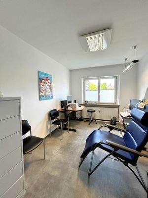 Wartezimmer Praxis EG