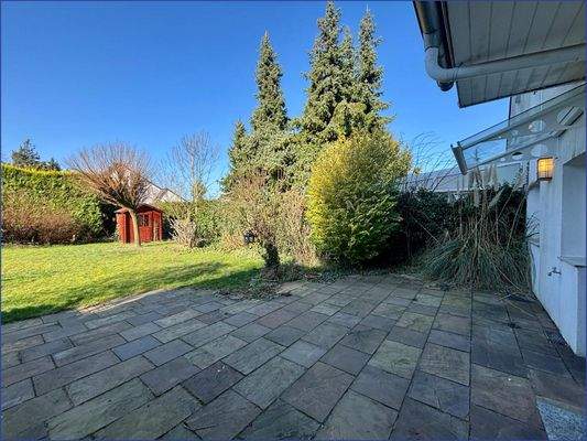 Große Sonnenterrasse