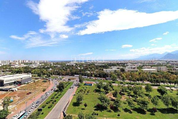 3-Bedroom Flat with Sea Views in Antalya Terra Manzara Complex