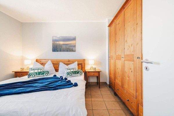 Schlafzimmer 1 zur Südseite