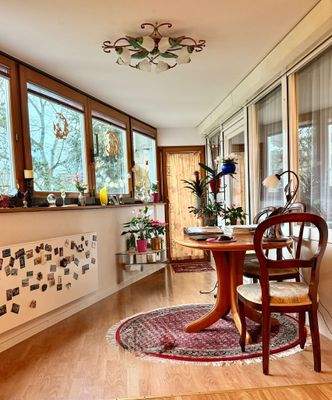 Wohnzimmer mit Wintergarten