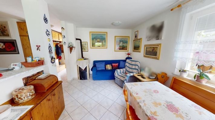 Meran-Merano-Untermais-Maia bassa-Vierzimmerwohnung-4-Zimmer-Wohnung-Quadrilocale-Giardino-Garten-Loggia-Terrasse-terrazza-garage-piano terra-Erdgeschoss-Keller-Gemüsebeet-verdura-Entspannen-relax-spielen-Küche-cucina-soggiorno-Wohnzimmer-vendita-Verkauf