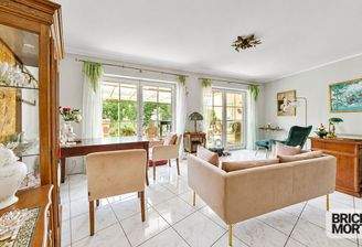 Wohnzimmer, UG