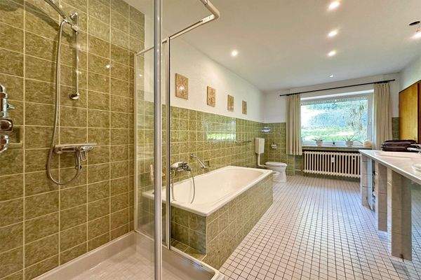 Badezimmer en Suite im OG