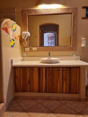 401425307_326218850167659_1589405071398239279_n