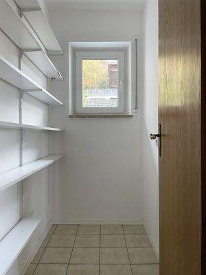 28 EG Speisekammer.jpeg