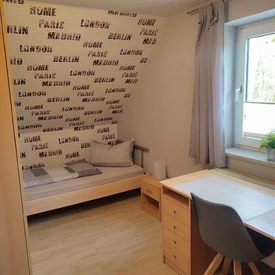 Schlafzimmer 2 DG (2)