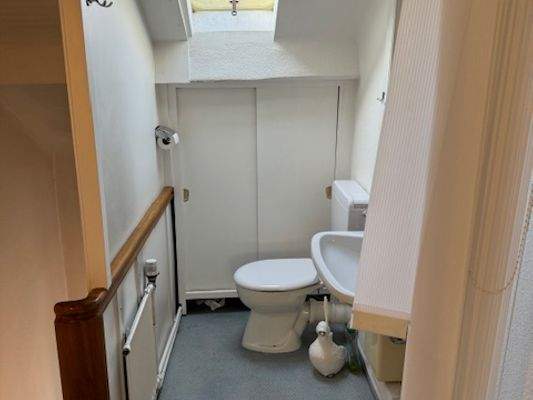 Toilette im DG.jpg