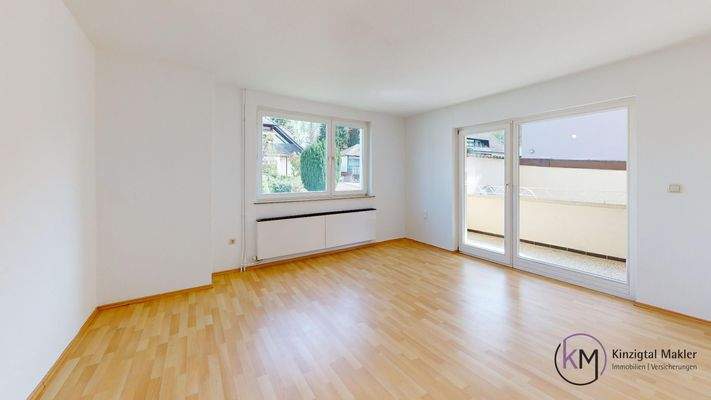 .. Schlafzimmer mit Zugang zum Balkon