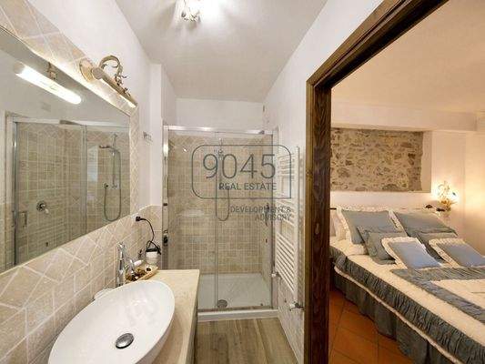 12 Hektar grosser Landsitz mit Panoramaausblick, Pool in Val di Chiana