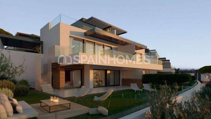 3 Bedroom Sea View Houses in Estepona Next to Golf Courses