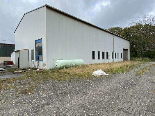 Rückseite Halle außen