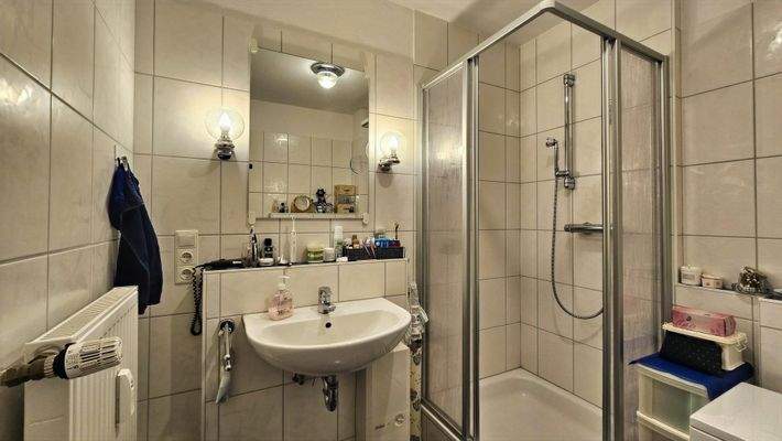 4,7 m² großes Duschbad mit WC