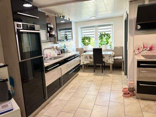 Gut durchdachte Küche - im Kaufpreis enthalten.jpg