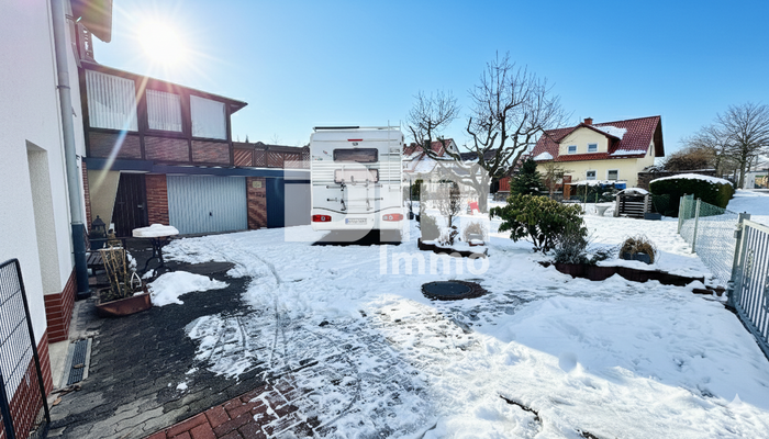 Großer Innenhof / Zufahrt