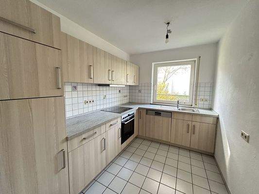 Küche mit Einbauküche