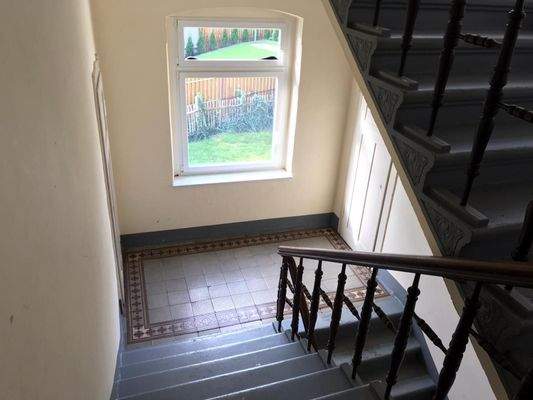Treppenhaus mit Fenster
