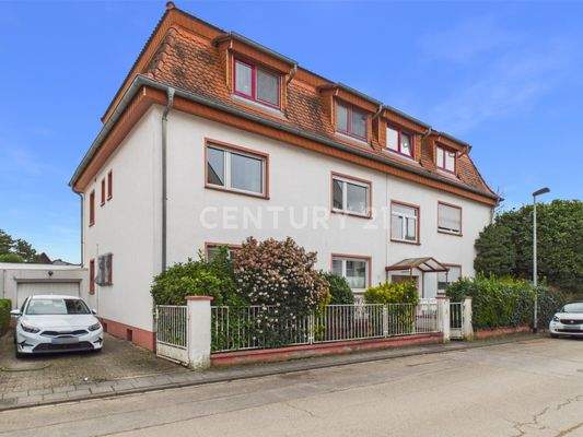 Garage und Stellplatz vorhanden