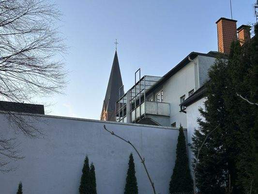Rückansicht mit Blick auf den Balkon
