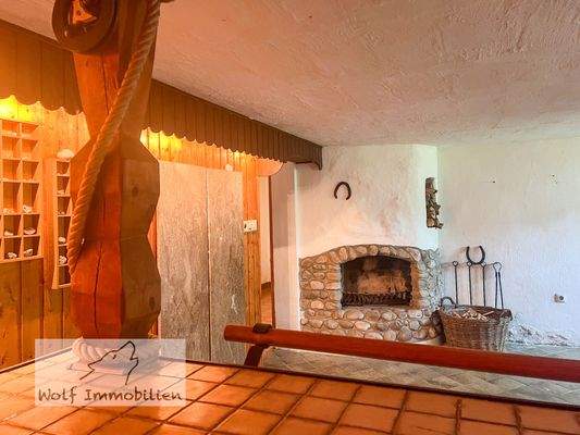 Partykeller mit Kamin