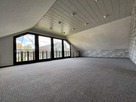 Wohn-/Essbereich im DG