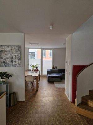 Blick zum Ess- und Wohnbereich