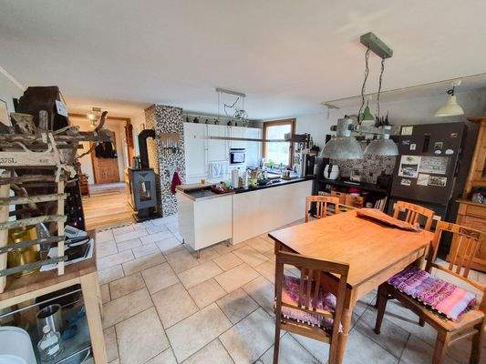 Essbereich mit offener Küche