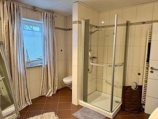 IO-Regulshausen-Innenansicht-Bad1-DG